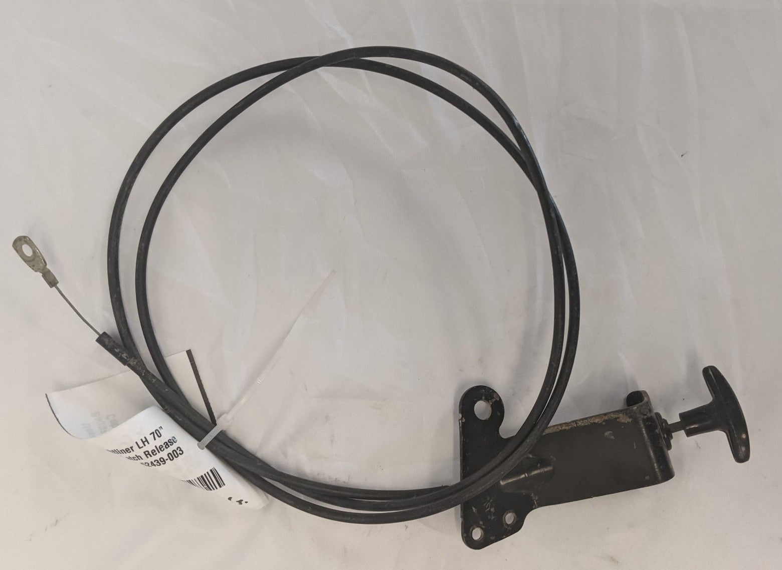 A18-52439-003 - Freightliner LH 70" Baggage Door Latch Release Cable