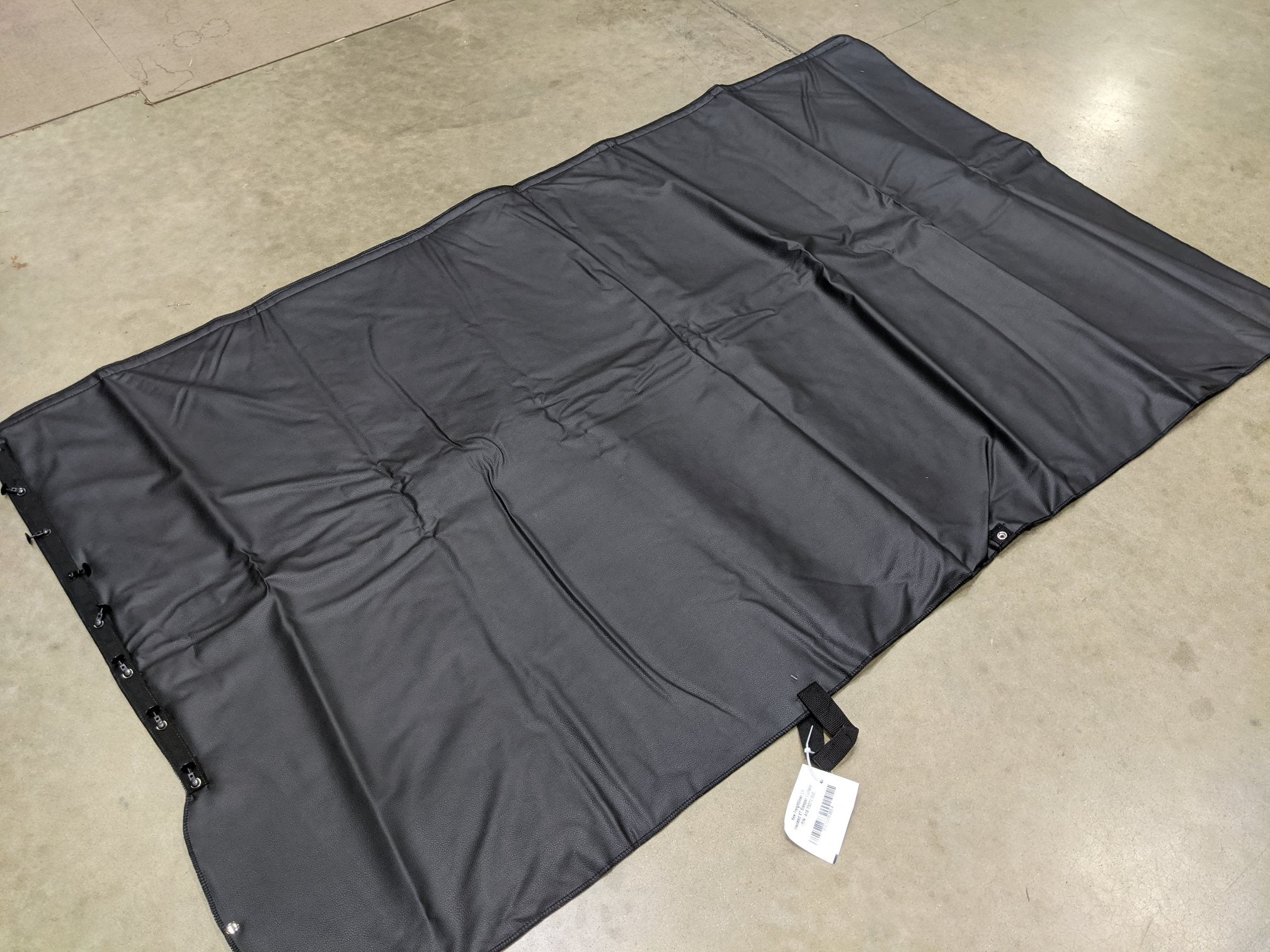 New Freightliner LH Insulated XT Sleeper Curtain - P/N  A18-73372-002 (10121479160124)
