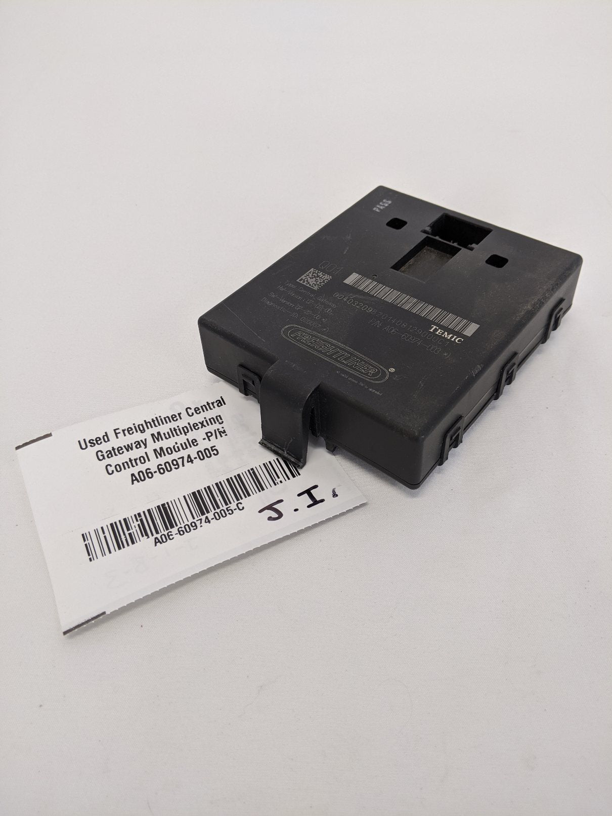 Used Freightliner Central Gateway Multiplexing Control Module -P/N A06-60974-005 (10175157469500)