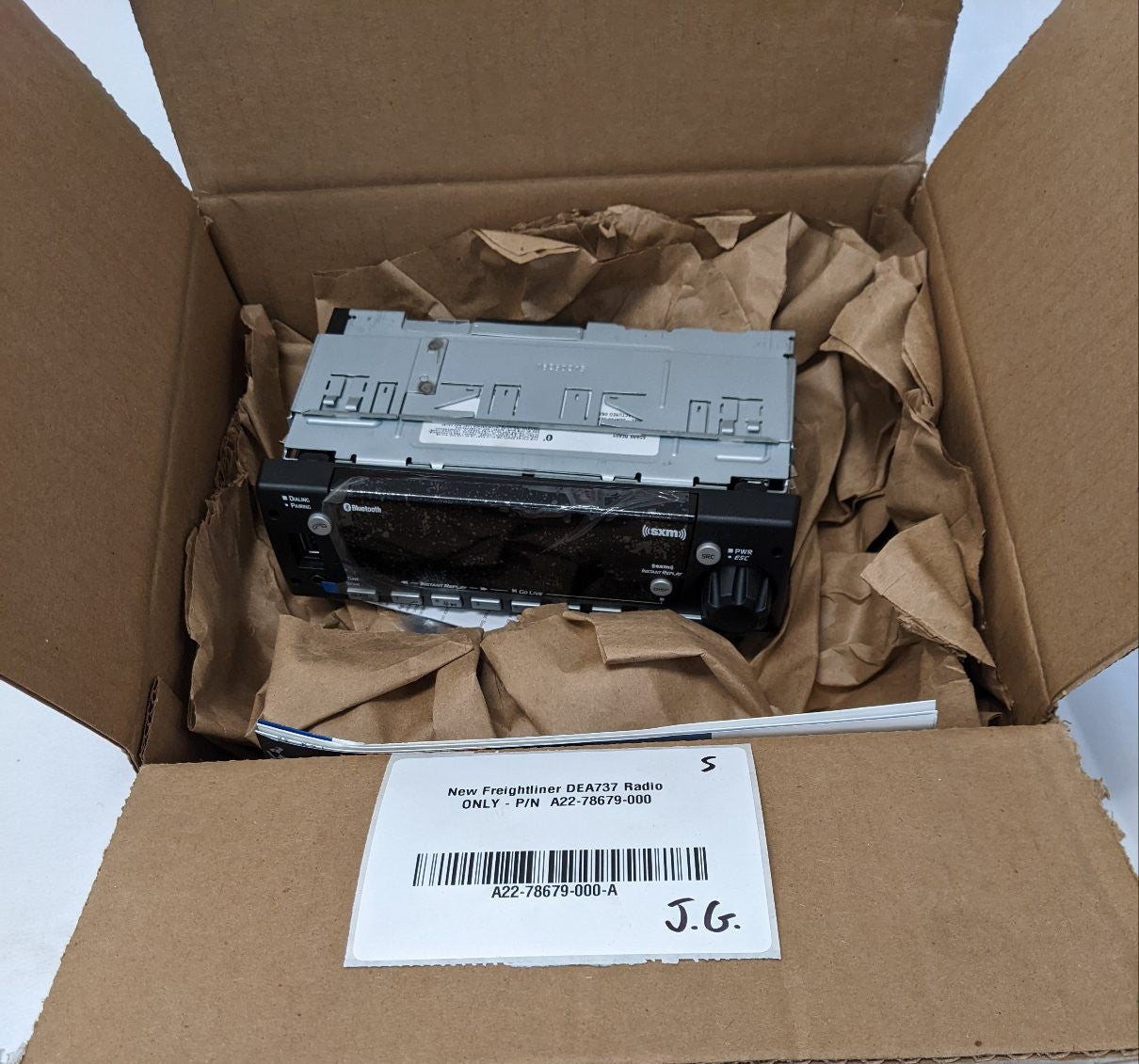 Freightliner DEA737 AM/FM/BT/SXM/USB Radio | A22-78679-000