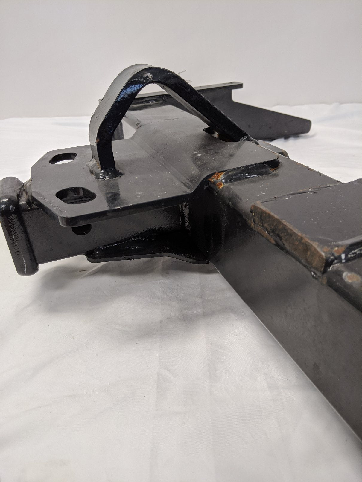 Freightliner 15K Rear Radiator Hitch Bracket - P/N A21-29023-001