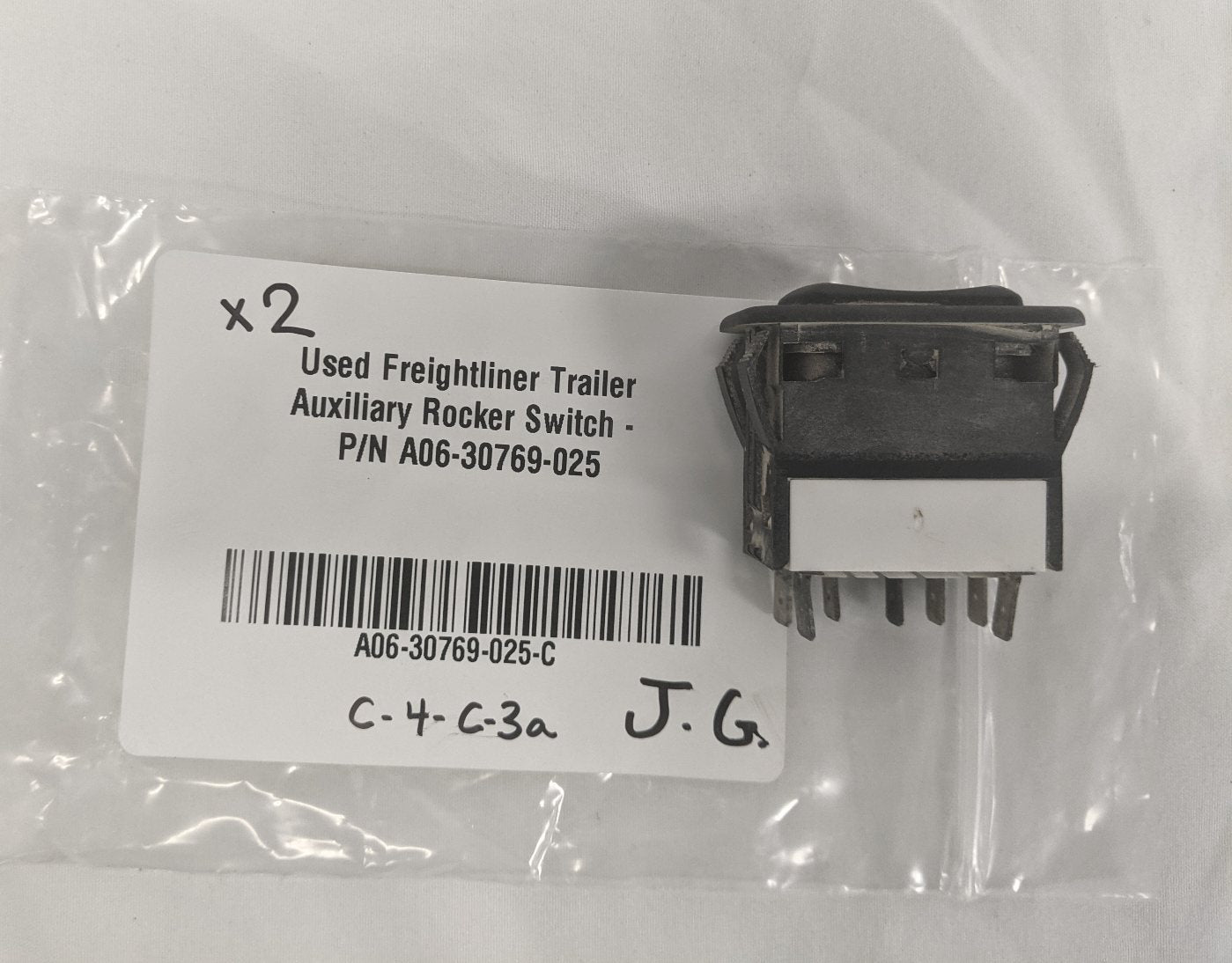 Used Freightliner Trailer Auxiliary Rocker Switch - P/N A06-30769-025
