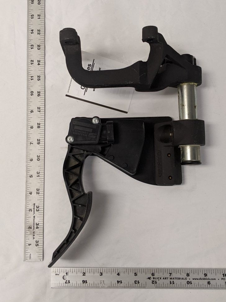 *Missing Adjuster* Freightliner Accelerator ADJ Pedal Assy - P/N  A01-34001-000