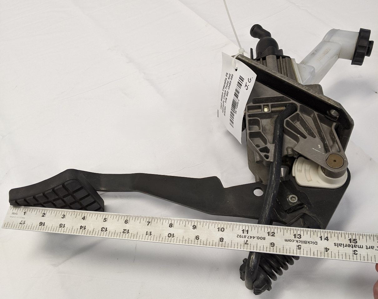Wabco Hydraulic Clutch Pedal And Bracket - A02-13485-000