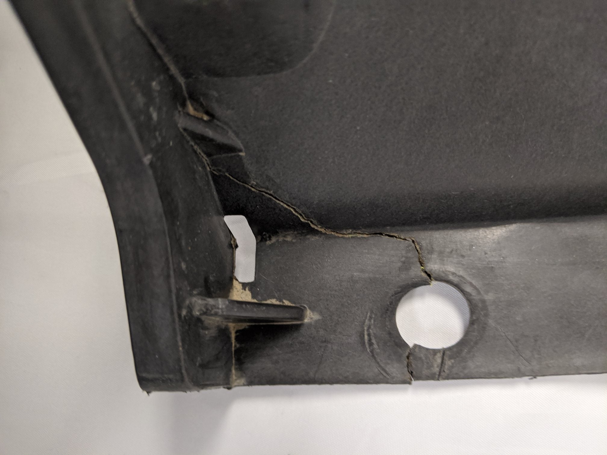 Damaged Freightliner Black Radiator Fan Upper Shroud Piece - P/N 05-25201-001