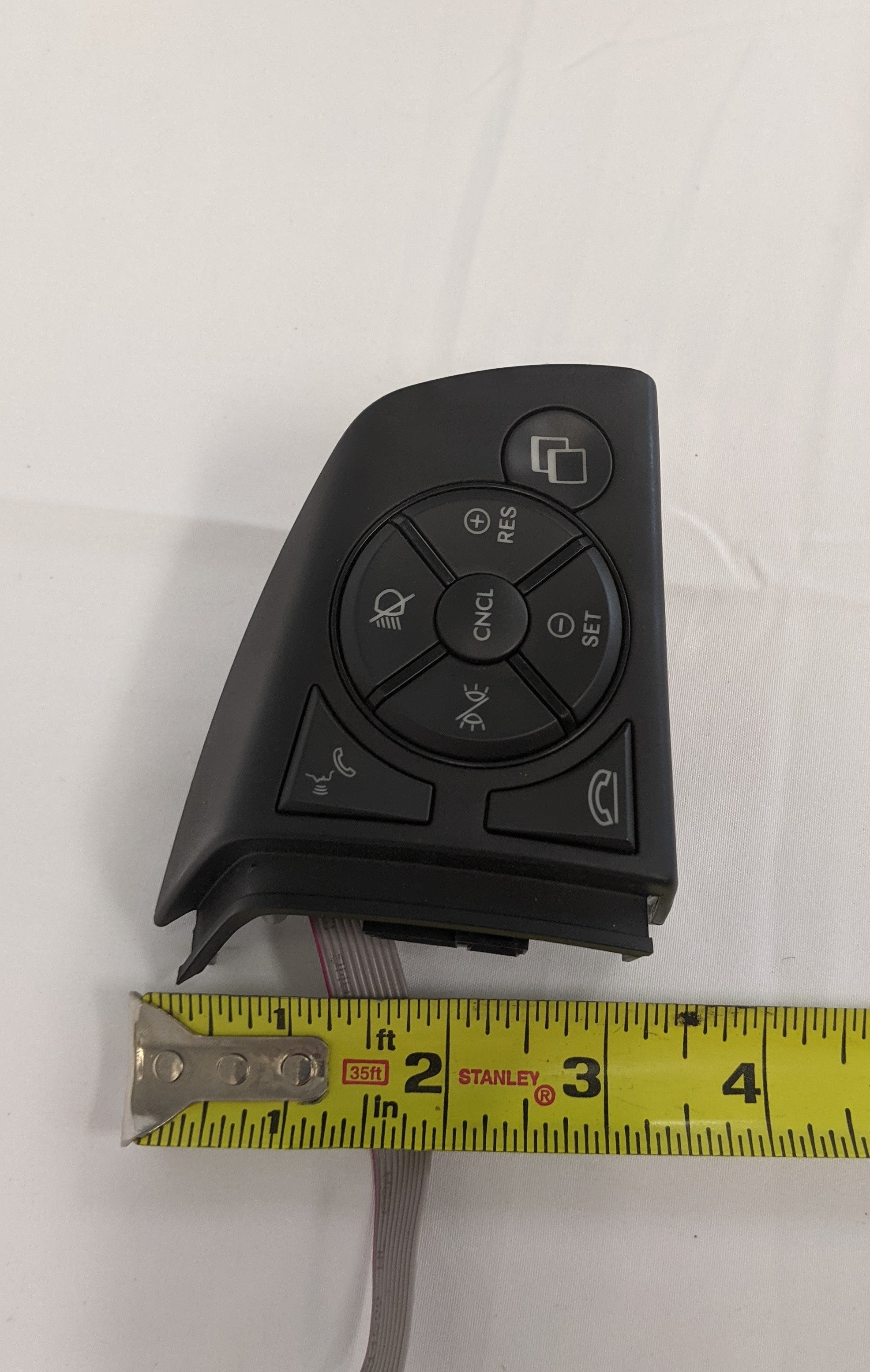 Freightliner Steering Wheel Switches from Assy. A14-19622-000  - P/N 2500437-AB (10127974924604)