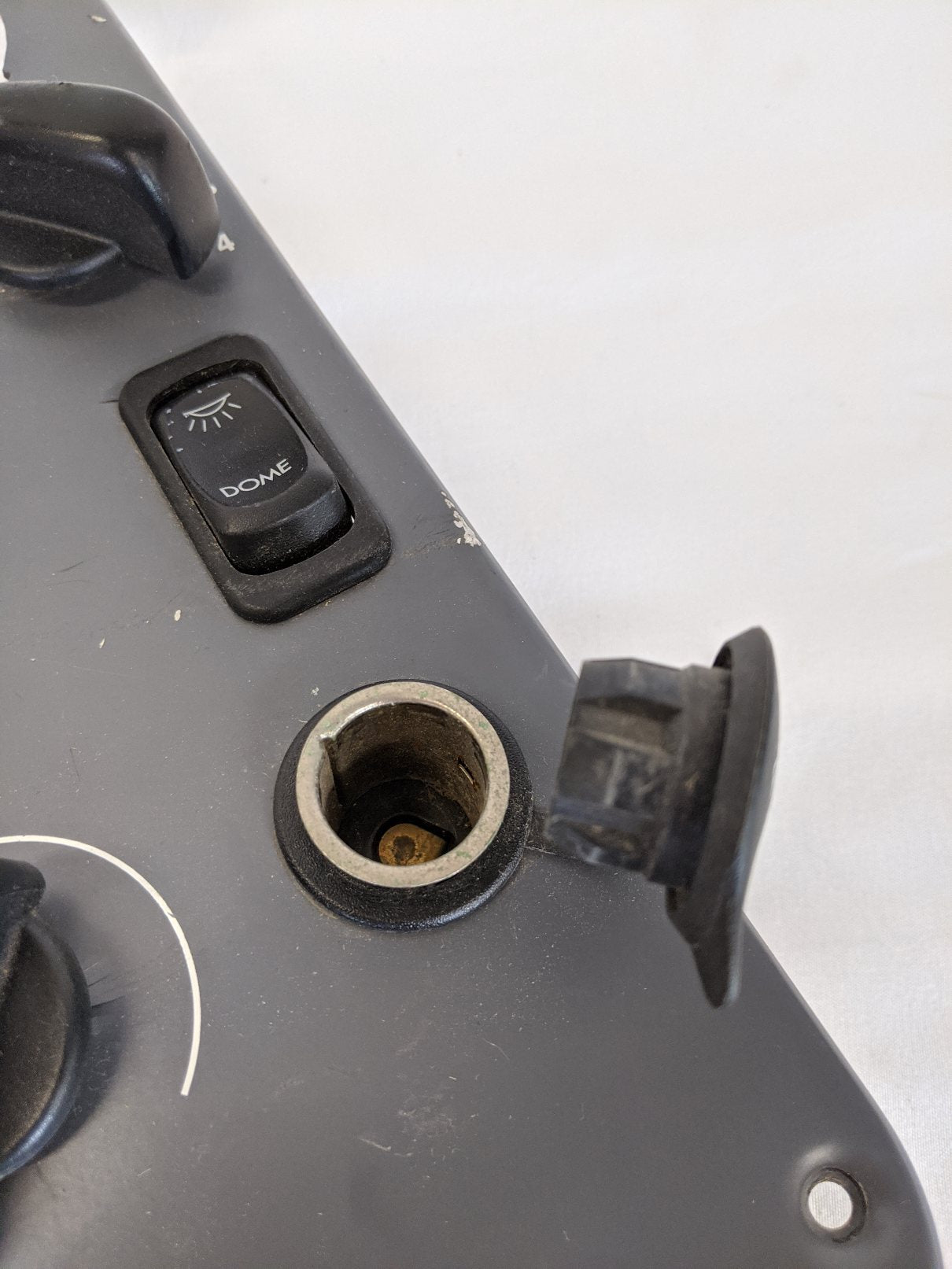 Used Freightliner Columbia Sleeper Cab Control Panel - P/N 22-46623-048