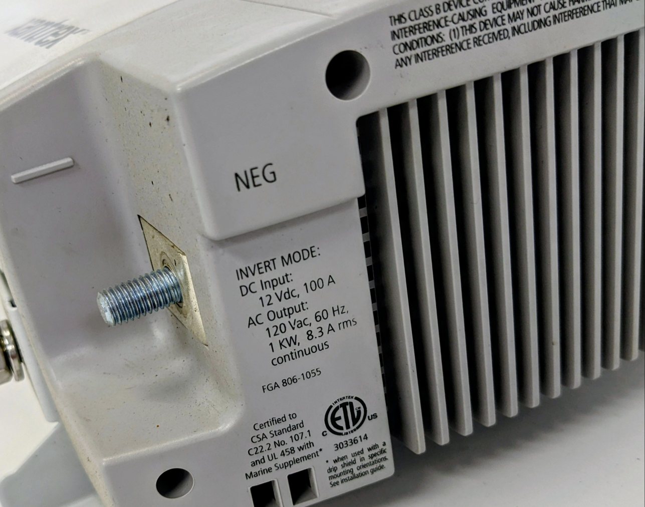 Used Xantrex Freedom HF 1055 1000 W 55A Inverter - P/N 806-1055 (10163705971004)