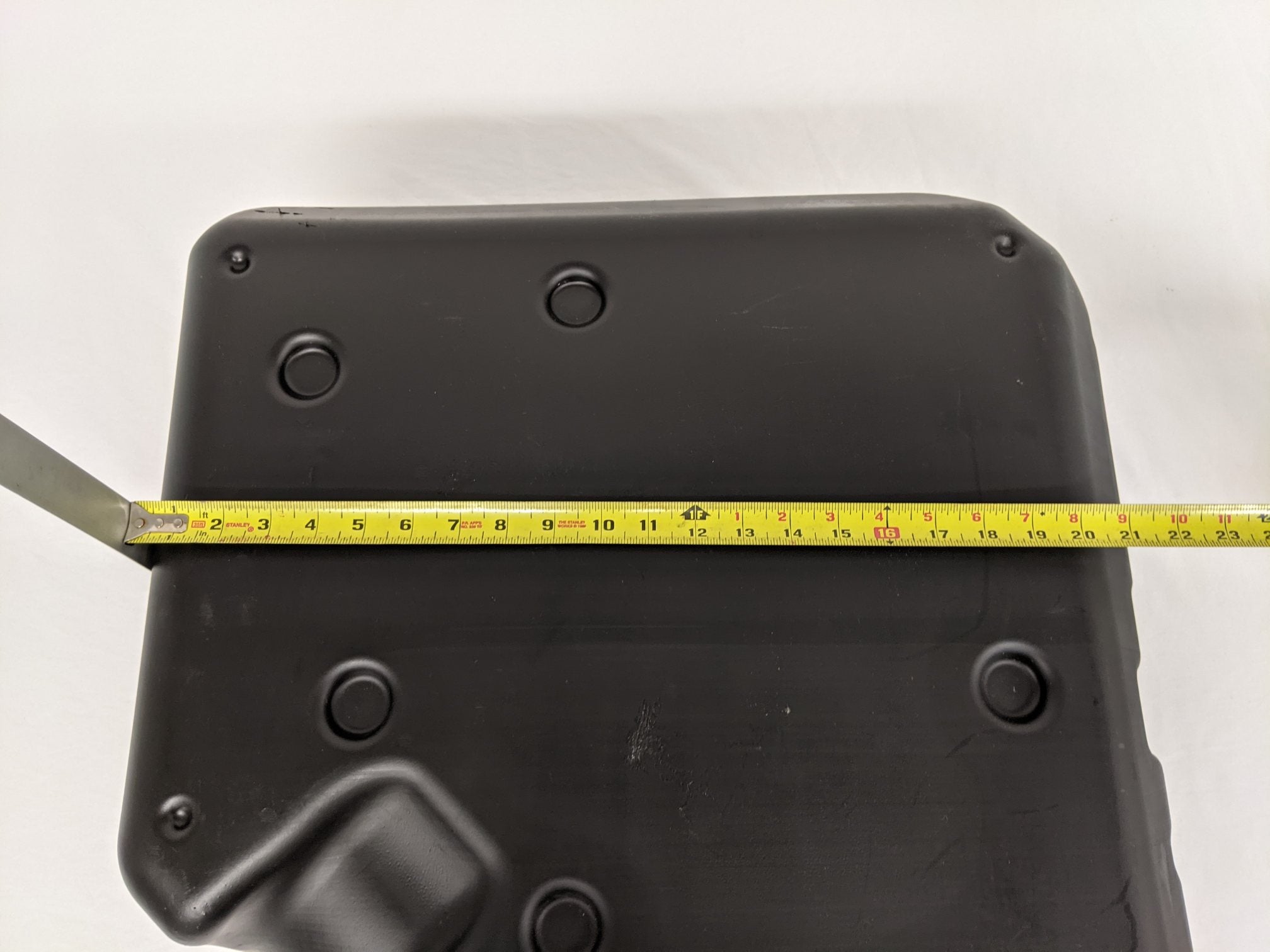 Used Freightliner Cummins DEF Tank - A04-35189-009 & Header - 04-31353-005