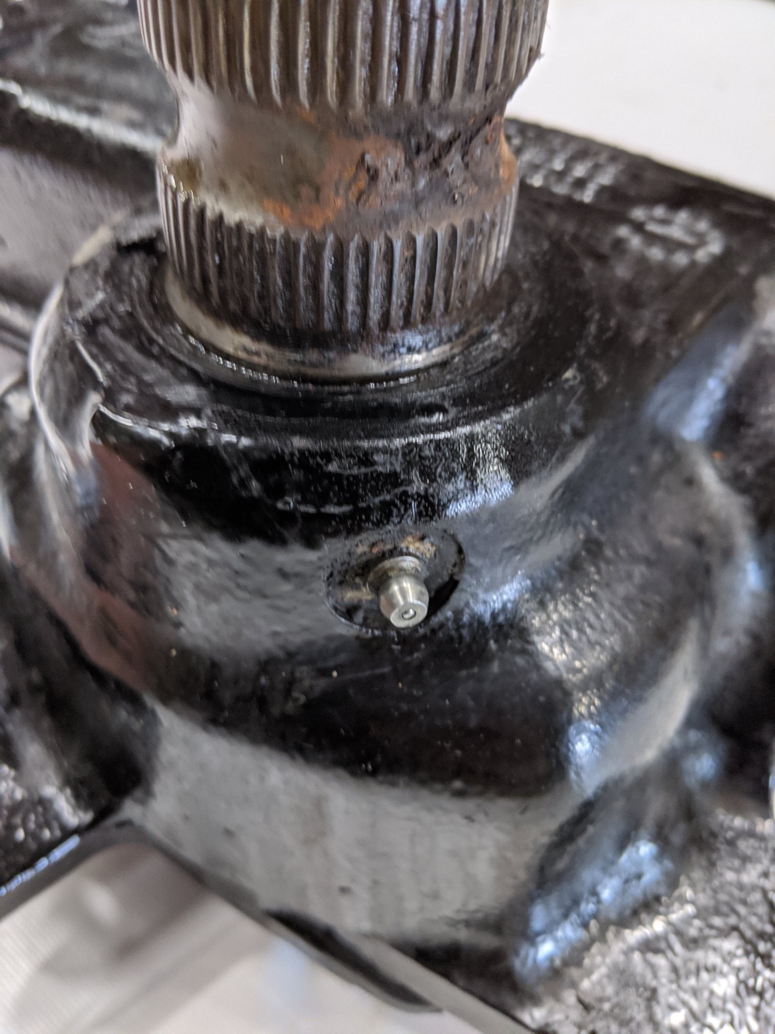 Used Freightliner Columbia Steering Gear Assembly - P/N 14-17729-000 (10118092783932)