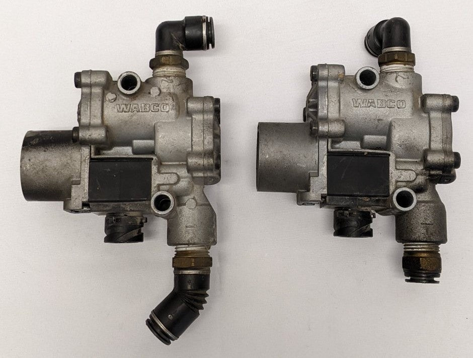 *Lot Of Two* Used Wabco ABS Modulator Relay Valve - P/N: WAB4721950520
