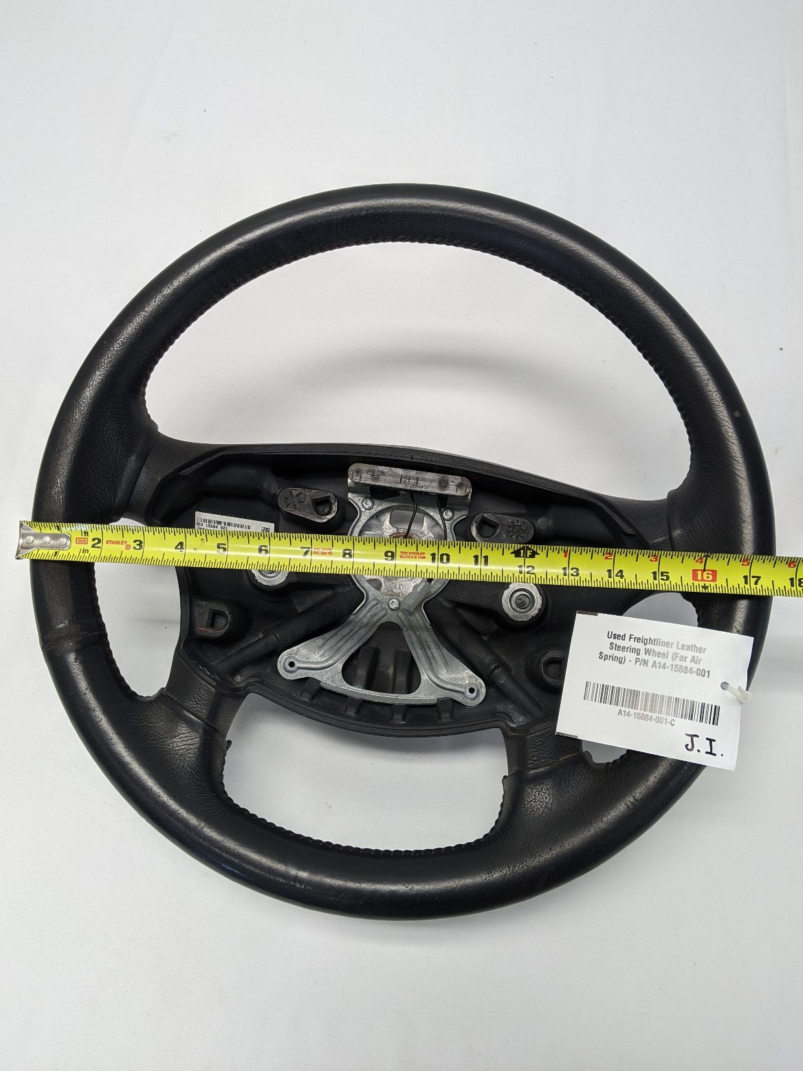 Freightliner 18" Leather Steering Wheel - A14-15884-001