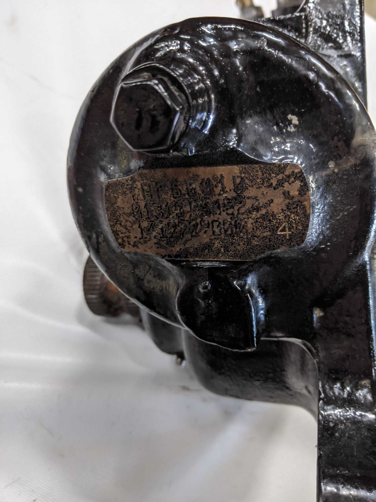 Used Freightliner Columbia Steering Gear Assembly - P/N 14-17729-000 (10118092783932)