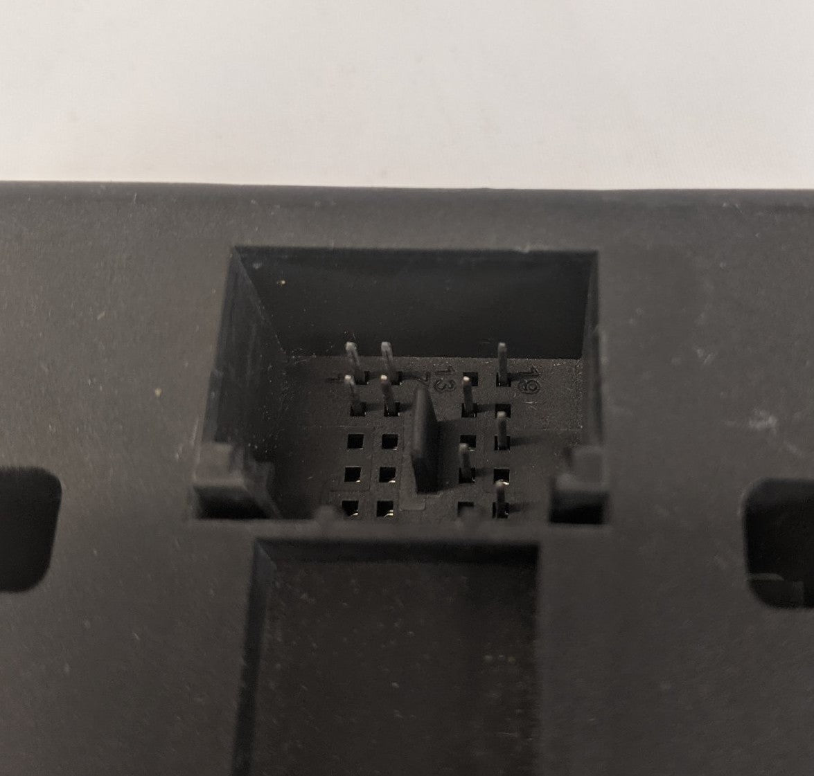 Used Freightliner Central Gateway Multiplexing Control Module -P/N A06-60974-007