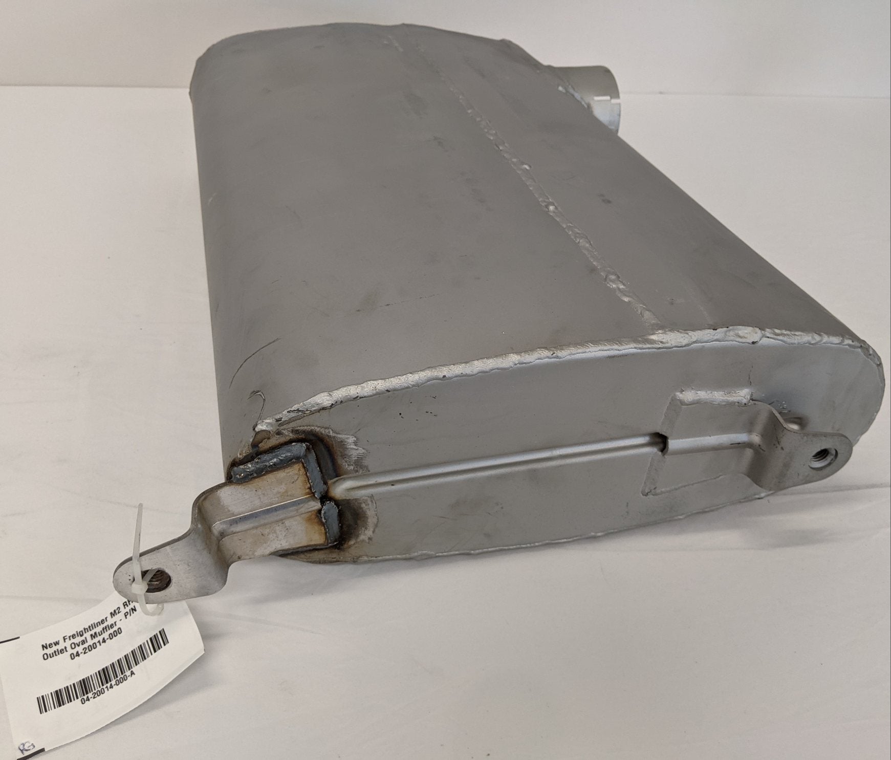 New Freightliner M2 RH Outlet Oval Muffler - P/N 04-20014-000 (10119114260796)