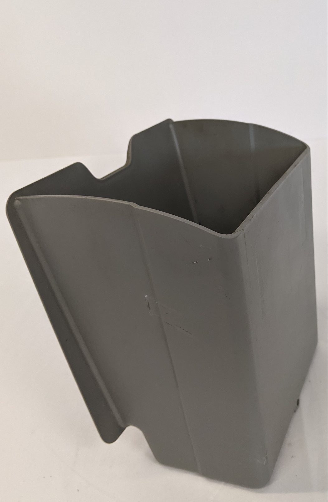Used Freightliner Columbia, Century, Coronado Gray Waste Bin - P/N 18-39952-000 (10122021077308)