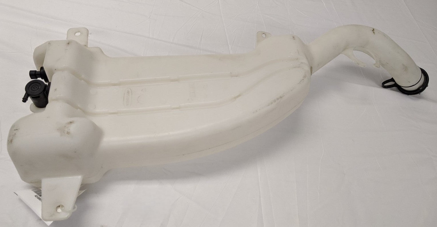 Used Freightliner Windshield Washer Reservoir w/ Sensor - P/N A22-60952-001