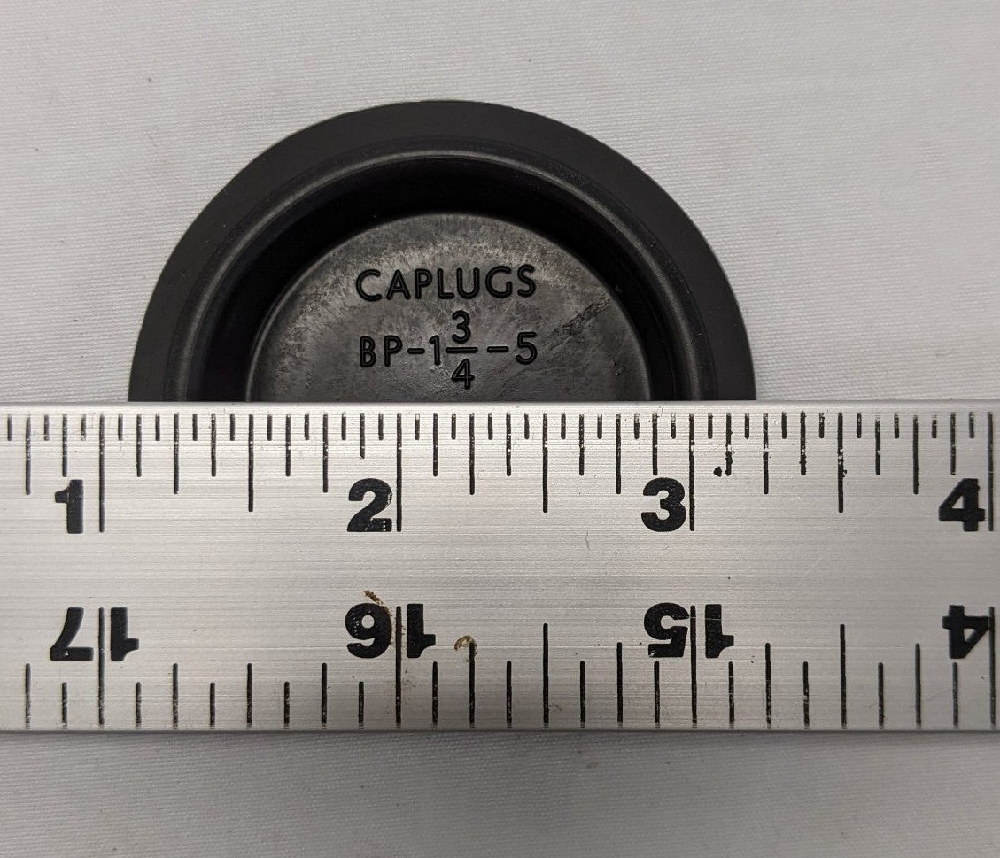 *Lot of 100* New Caplugs 1-3/4" Plastic Body Plug - 2189098