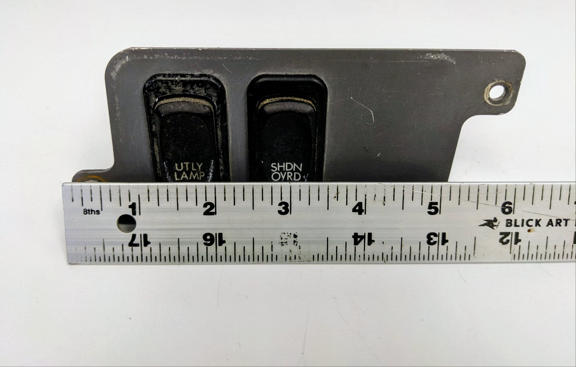 Used FTL Shutdown Override &Utility Lamp Switches PN A06-30769-015 A06-30769-003 (10171399274812)