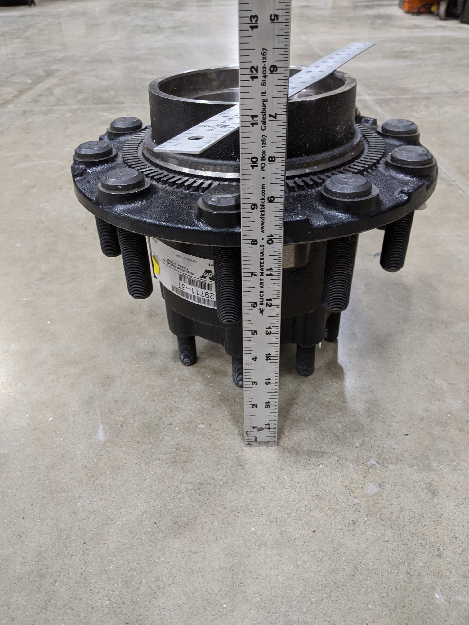Webb 29711--3T Heavy Duty 10 Lug Wheel Hub - P/N 8069994