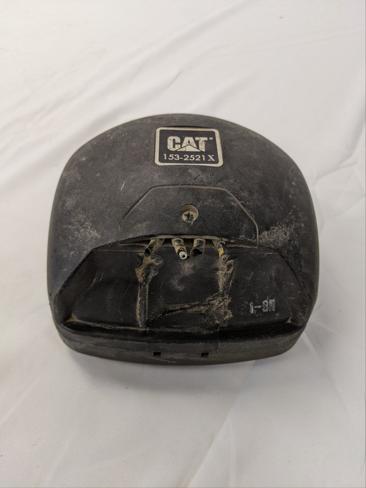 Damaged CAT 24 Volt Vertical Flood Light - P/N D-153-2521