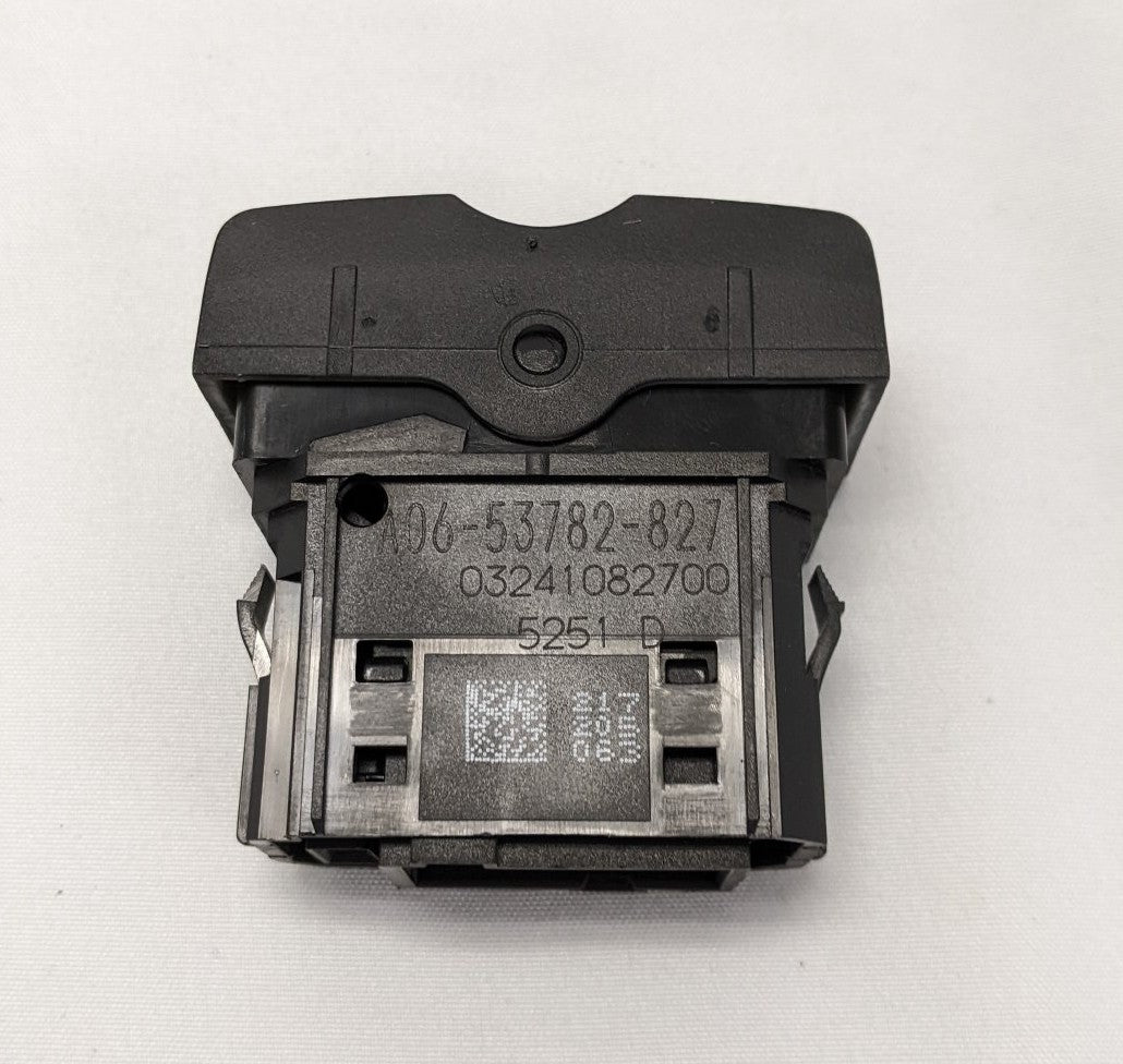 Freightliner Cascadia Mid/Rear Dome Lamp Switch A06-53782-827