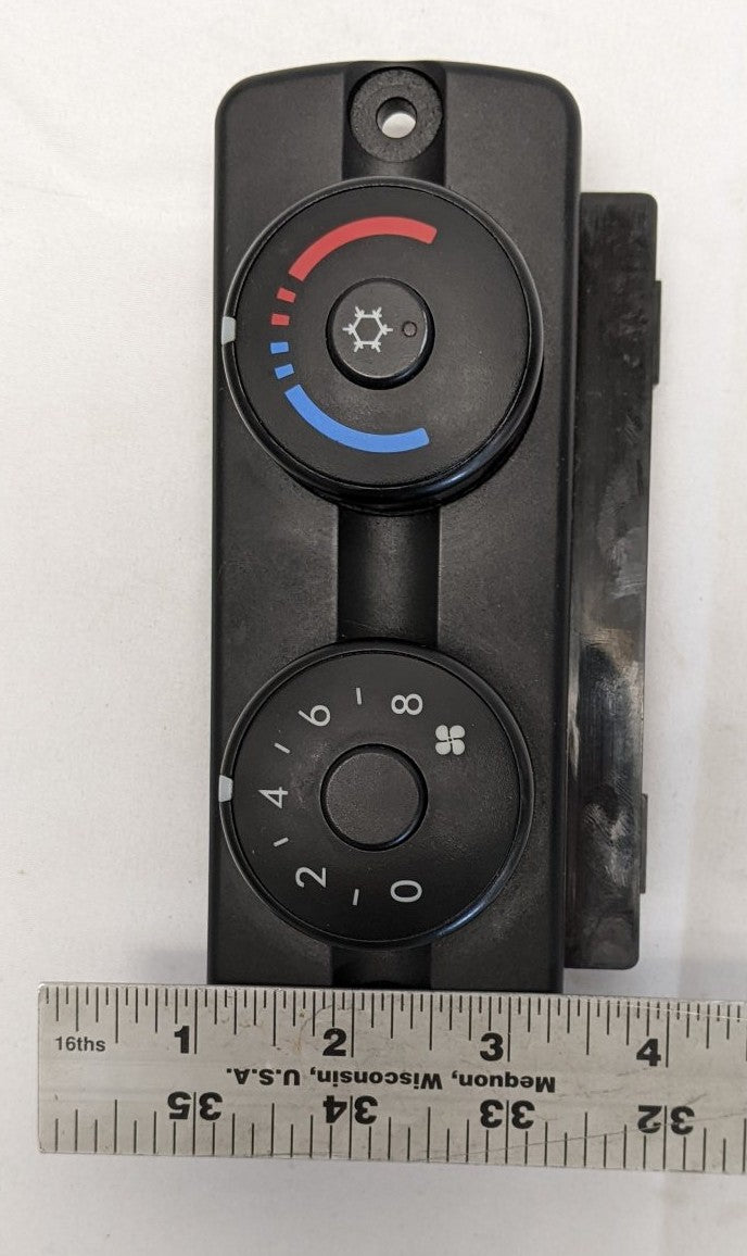 Used Freightliner Cascadia P3 A/C HVAC Sleeper Control Unit -P/N  A22-60669-002