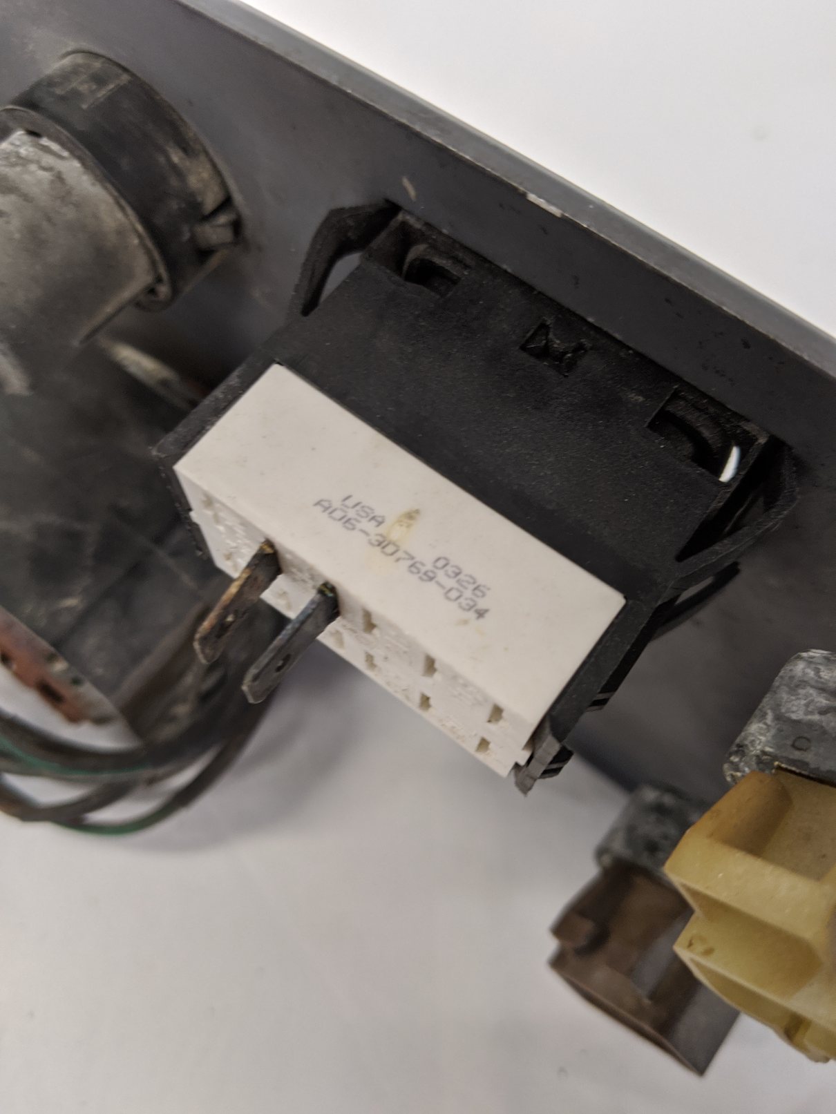 Used Freightliner Columbia Sleeper Cab Control Panel - P/N 22-46623-049