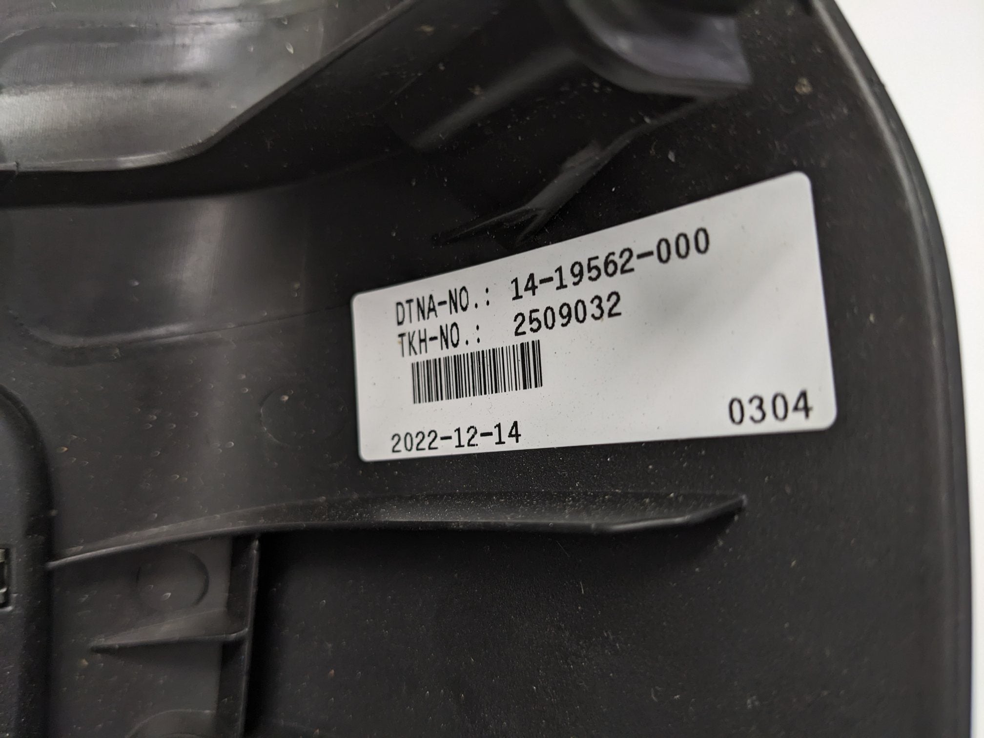 Freightliner Center Steering Wheel Cover -Dk. Gray -P/N 14-19562-000