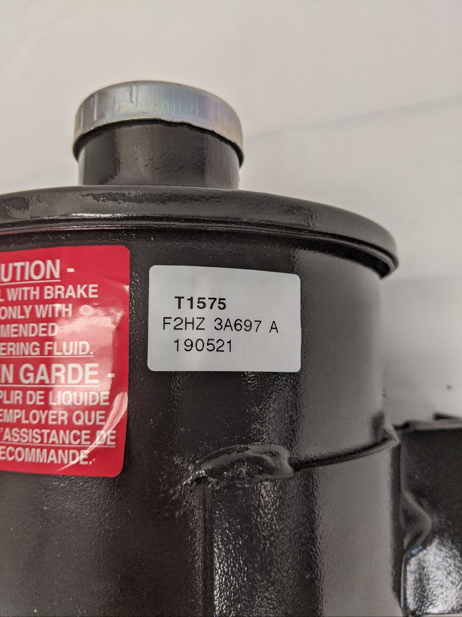 Freightliner Power Steering Oil Pump Reservoir Tank | F2HZ3A697A