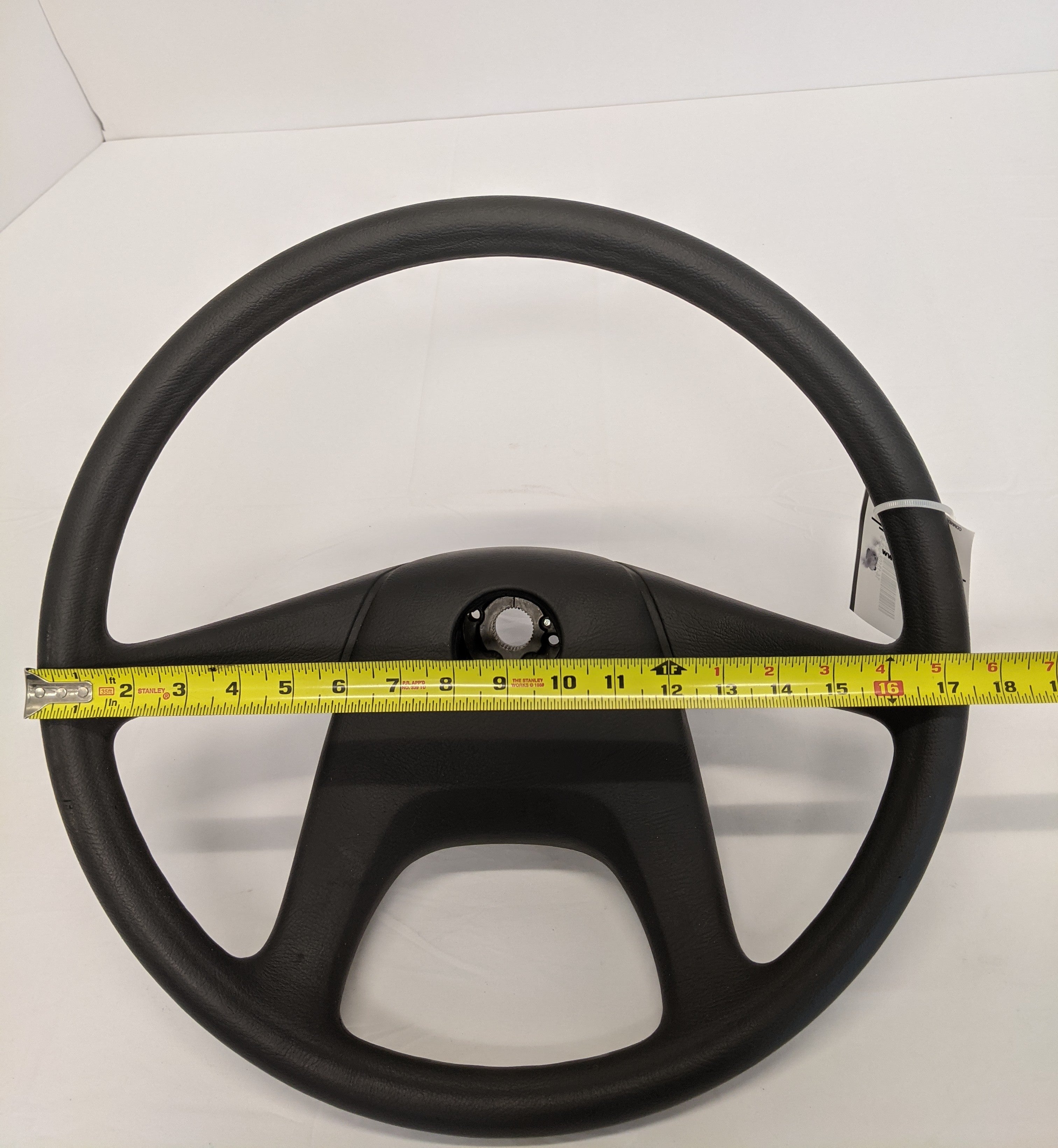 Freightliner 18" (450mm) Steering Wheel w/Pin - P/N  14-13108-003 (3939490693206)