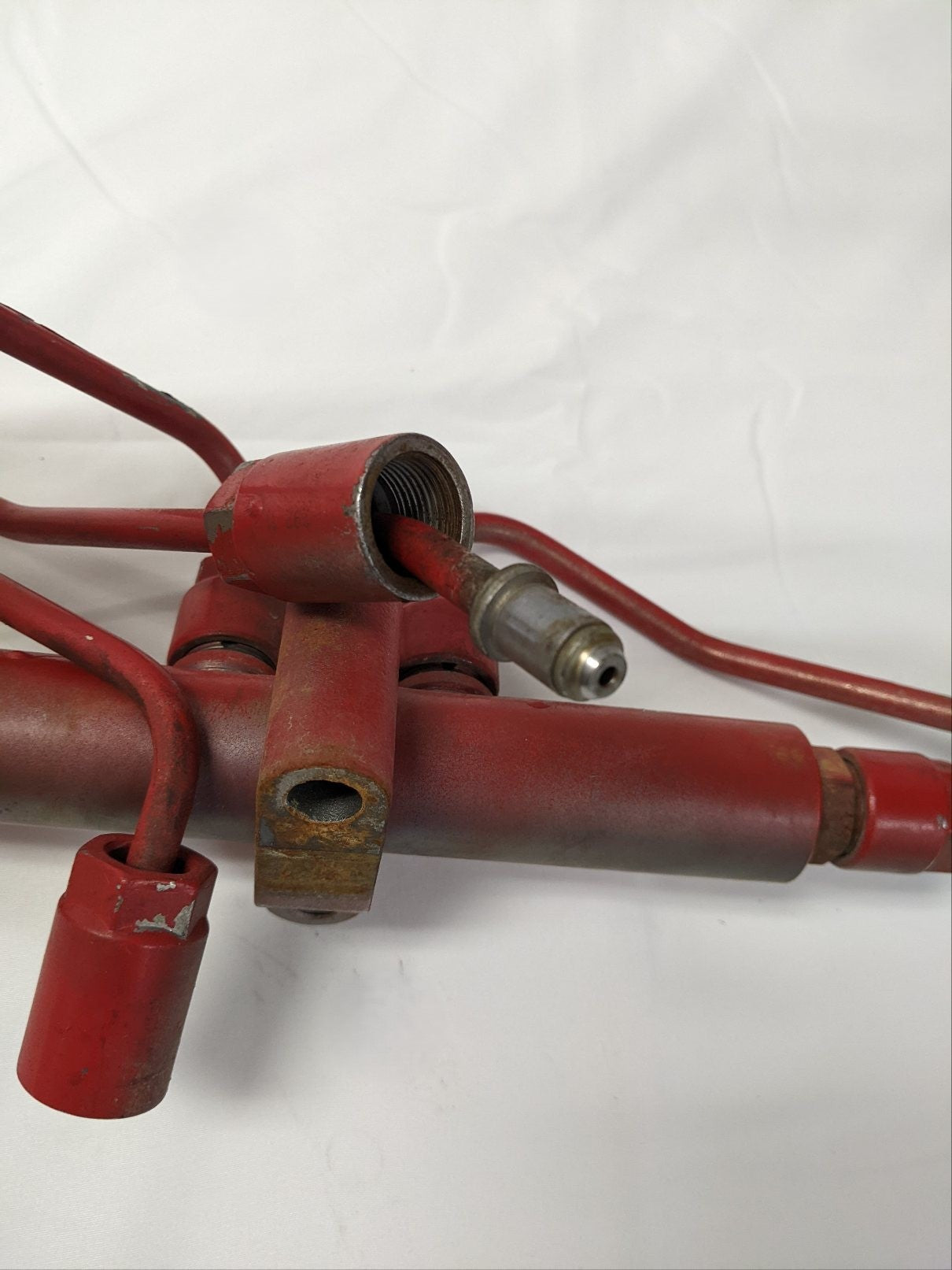 Used Cummins ISX 15 Fuel Rail Accumulator w/ Tubes | P/N 4307194