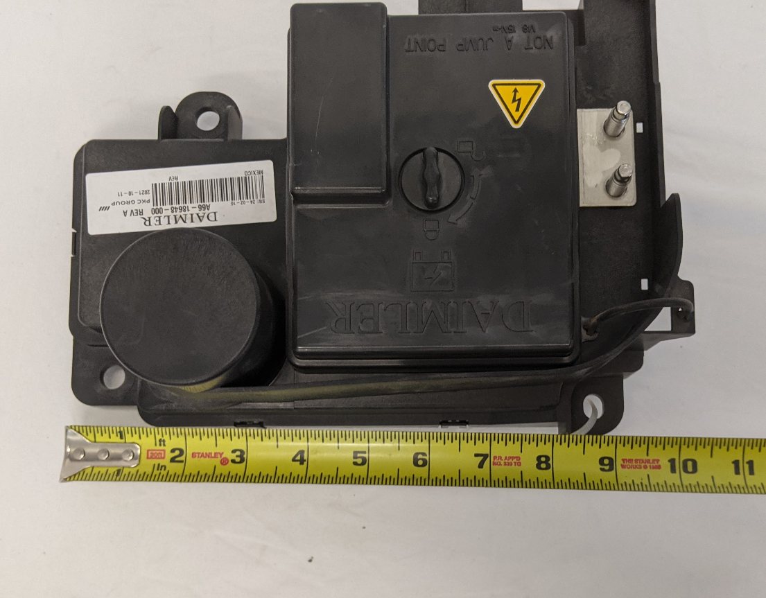 New Freightliner Daimler Battery Cable Access Power Module - P/N A66-18648-000 (10171265122620)