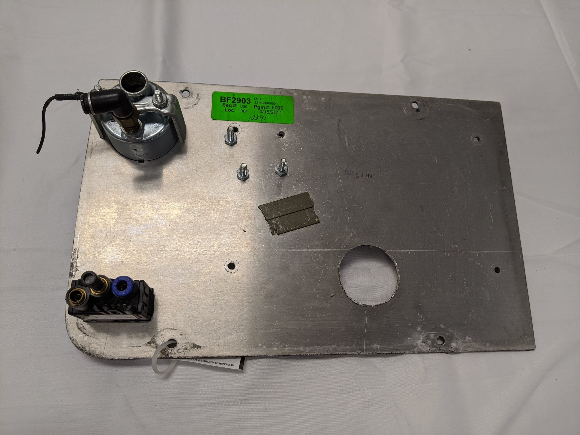 Freightliner Cascadia P3 Auxiliary Instrument Panel - 22-60660-000 (used)