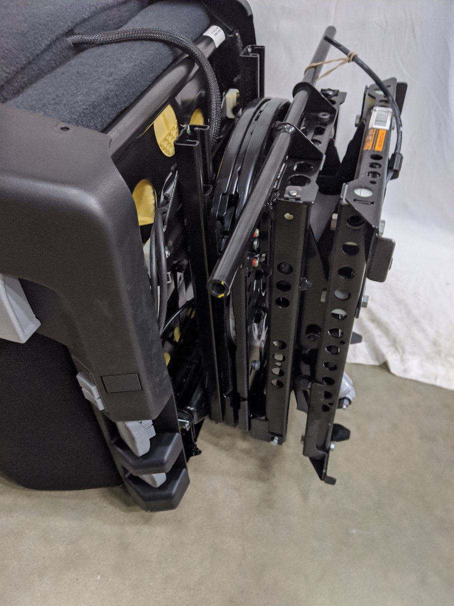 Damaged Western Star LH Complete L2 Swivel Seat Assembly - P/N ISR 816007 1016 (10162931401020)