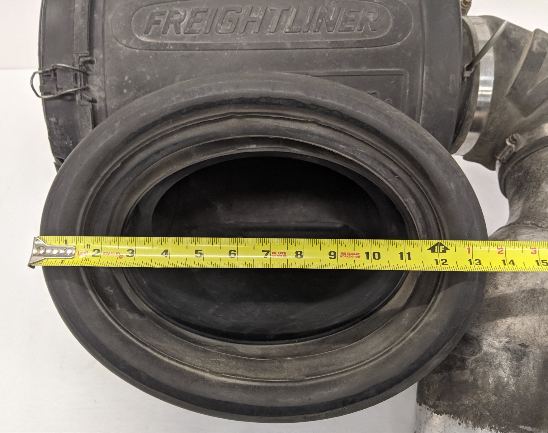 *Damaged Lid* Freightliner Columbia 120 Engine Air Cleaner Breather - P/N 150230 (10019444490556)