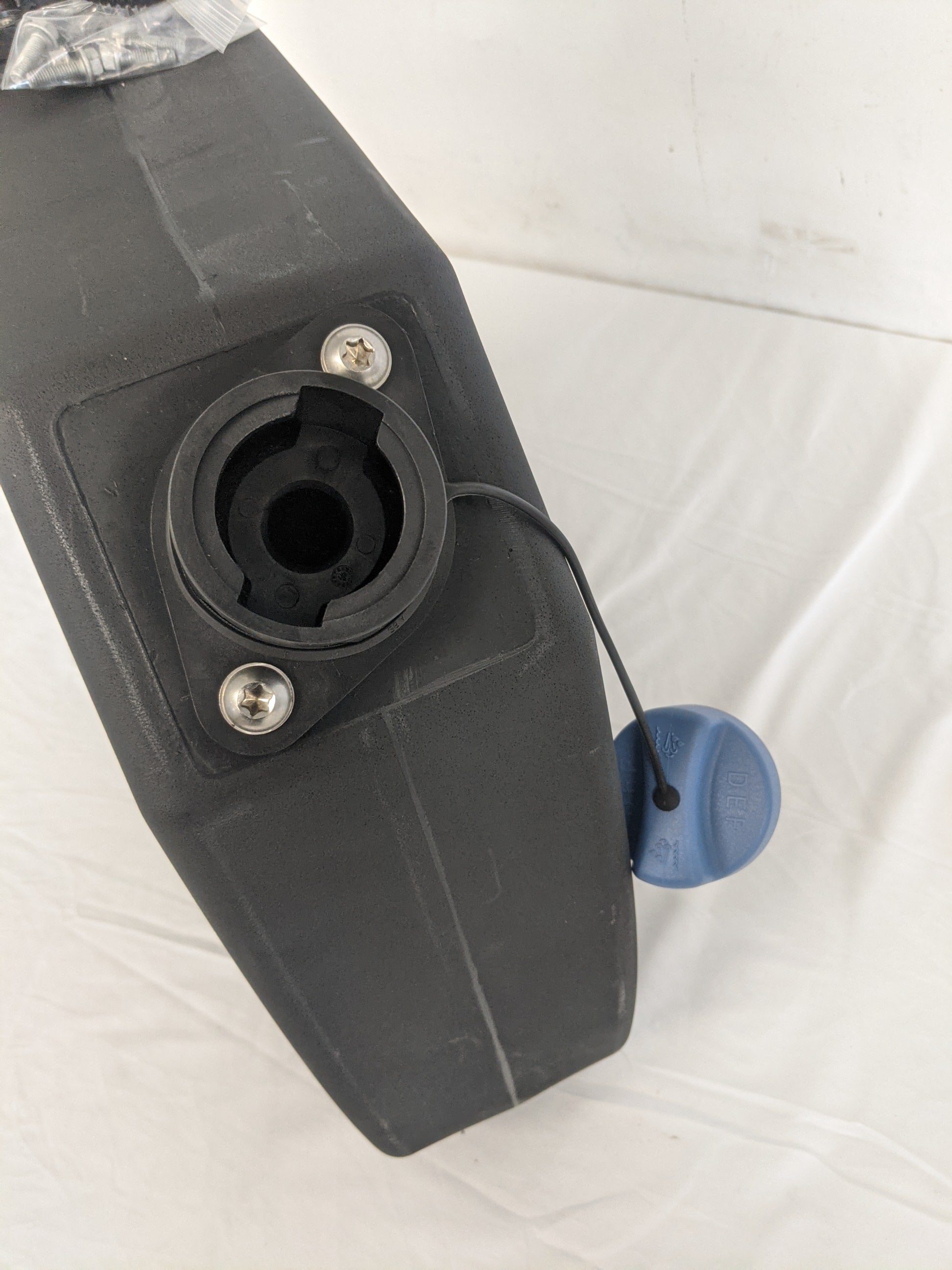 New FTL 6-Gallon DEF Tank 04-31371-000 w/ Header 04-31354-004- P/N A04-35188-002