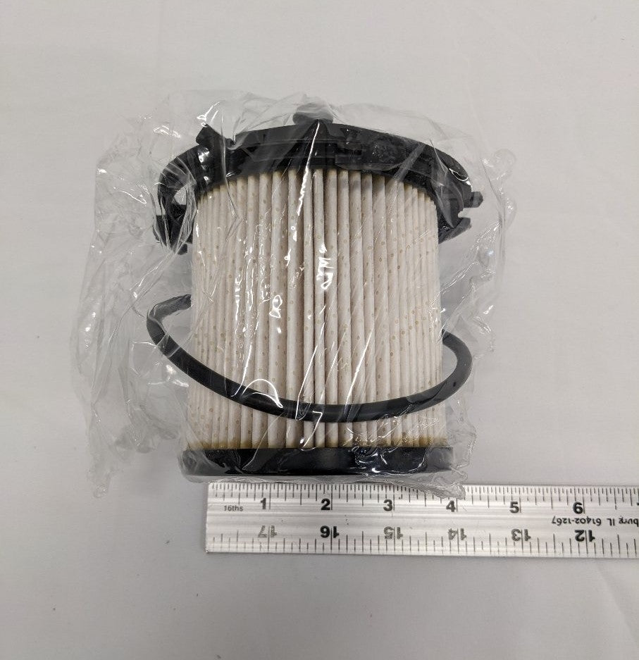 New Freightliner Fleetguard Fuel Filter Cartridge P/N FG FF5871 (10140735013180)