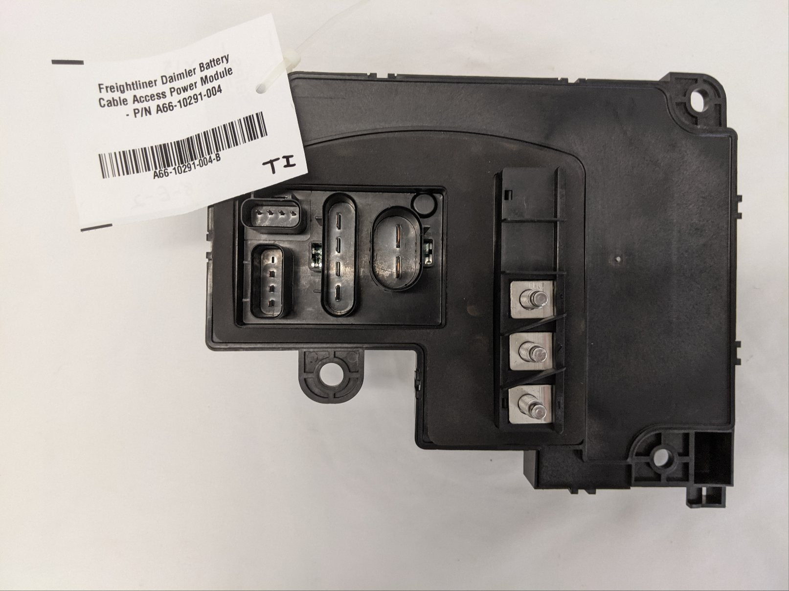 Freightliner Daimler Battery Cable Access Power Module - P/N A66-19628-015 (10172239085884)