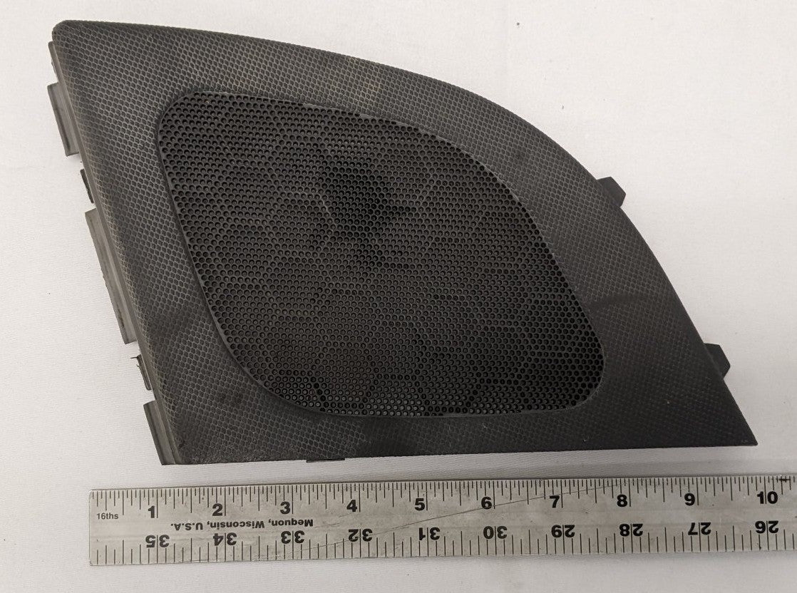 Used Freightliner Cascadia Left-Hand Door Speaker Grill - P/N 16915387
