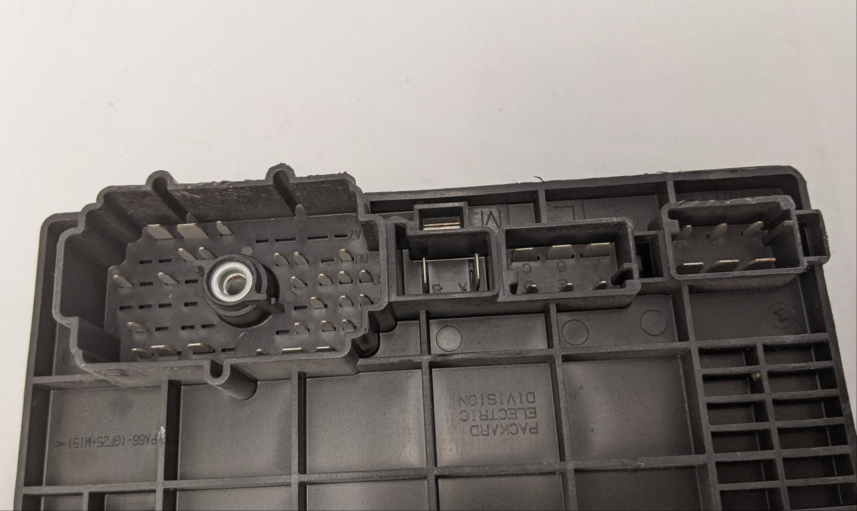 Freightliner Coronado, Columbia PDM Main Power Module - P/N A06-33254-001 (6595108765782)