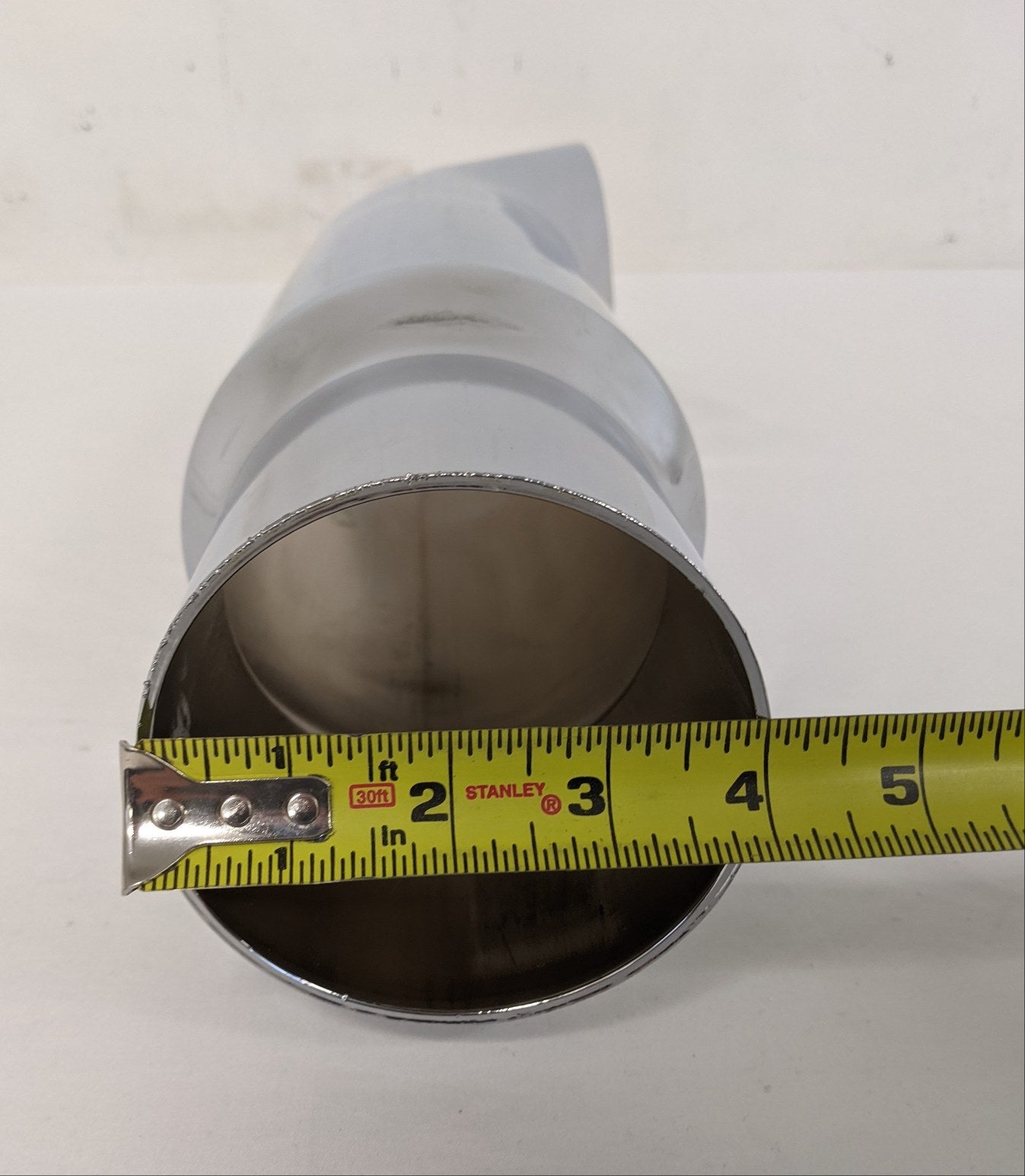 Freightliner 4"to 5" 30° Curved Stack Pipe - P/N  04-31813-026 (6831068315734)