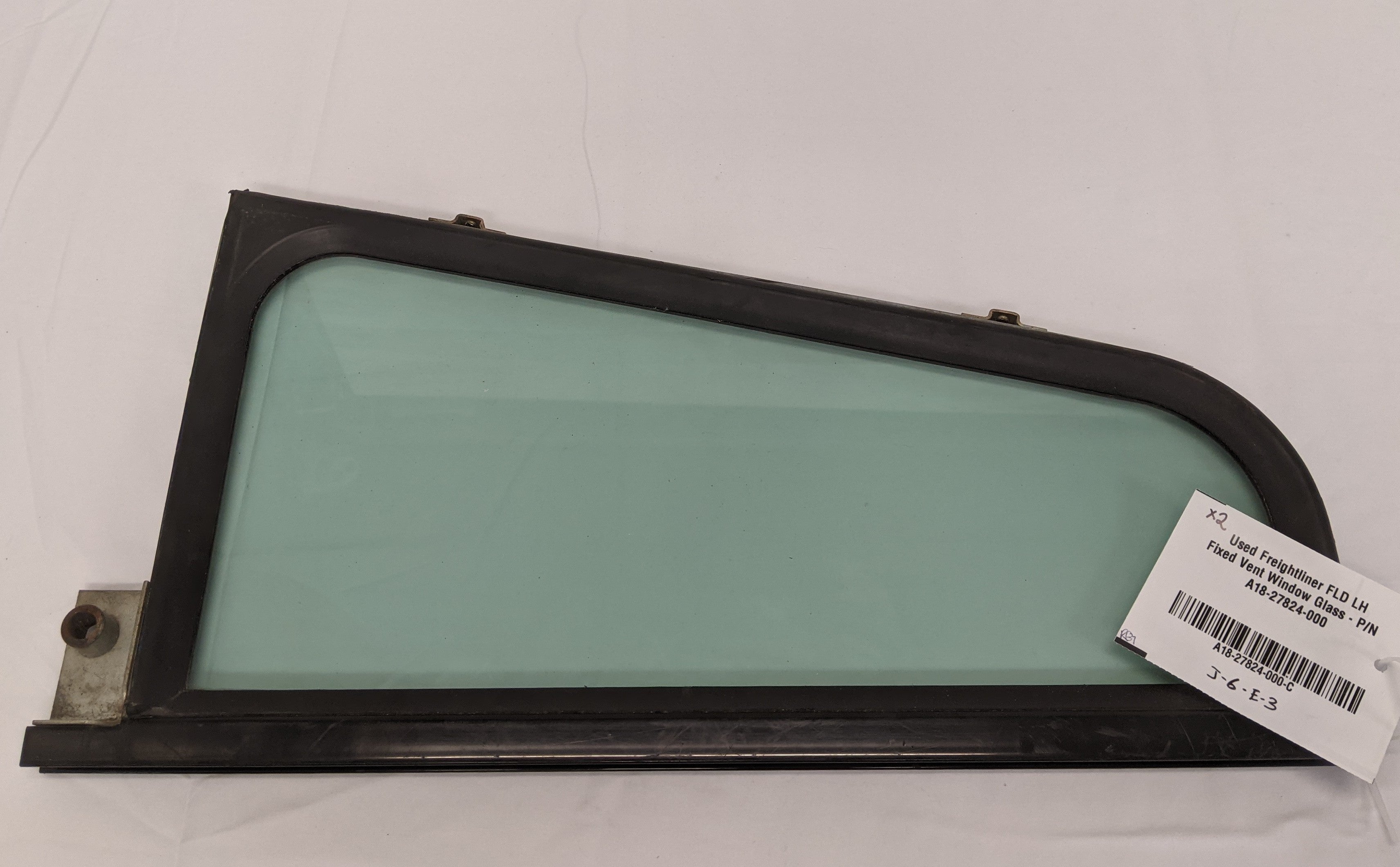 Used Freightliner FLD LH Fixed Vent Window Glass - P/N A18-27824-000 (10090800054588)