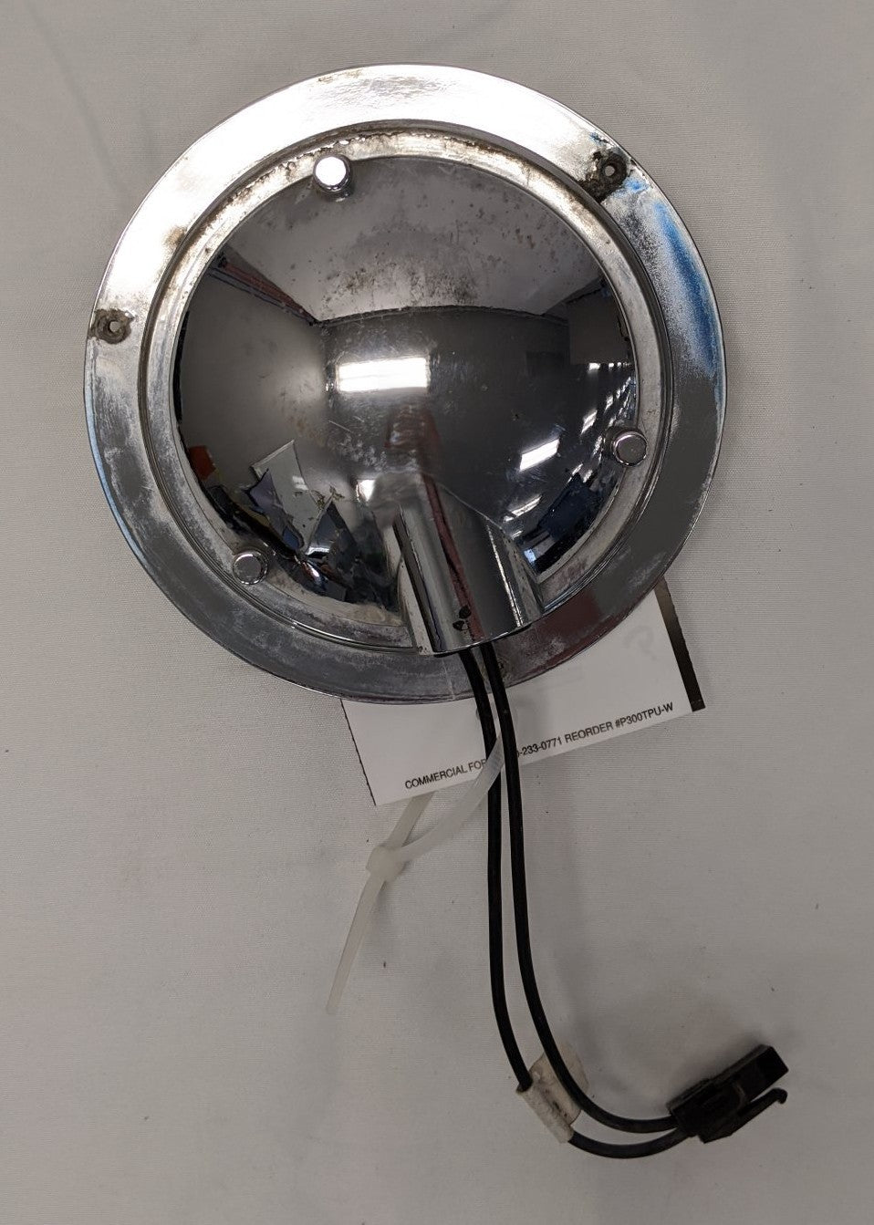 Freightliner Utility Light - P/N: GNI 9500, A06-18956-001 (Used)