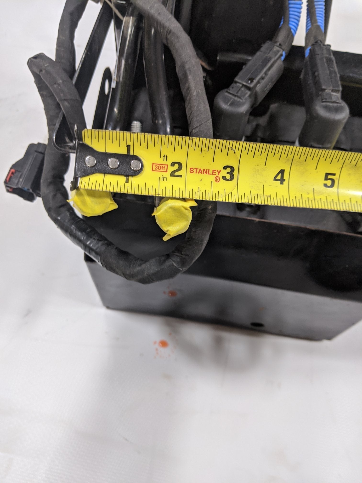 Used FTL 6-Gallon DEF Tank and Header Assembly w/ DEF Pump - P/N A04-35188-002 (10114262270268)