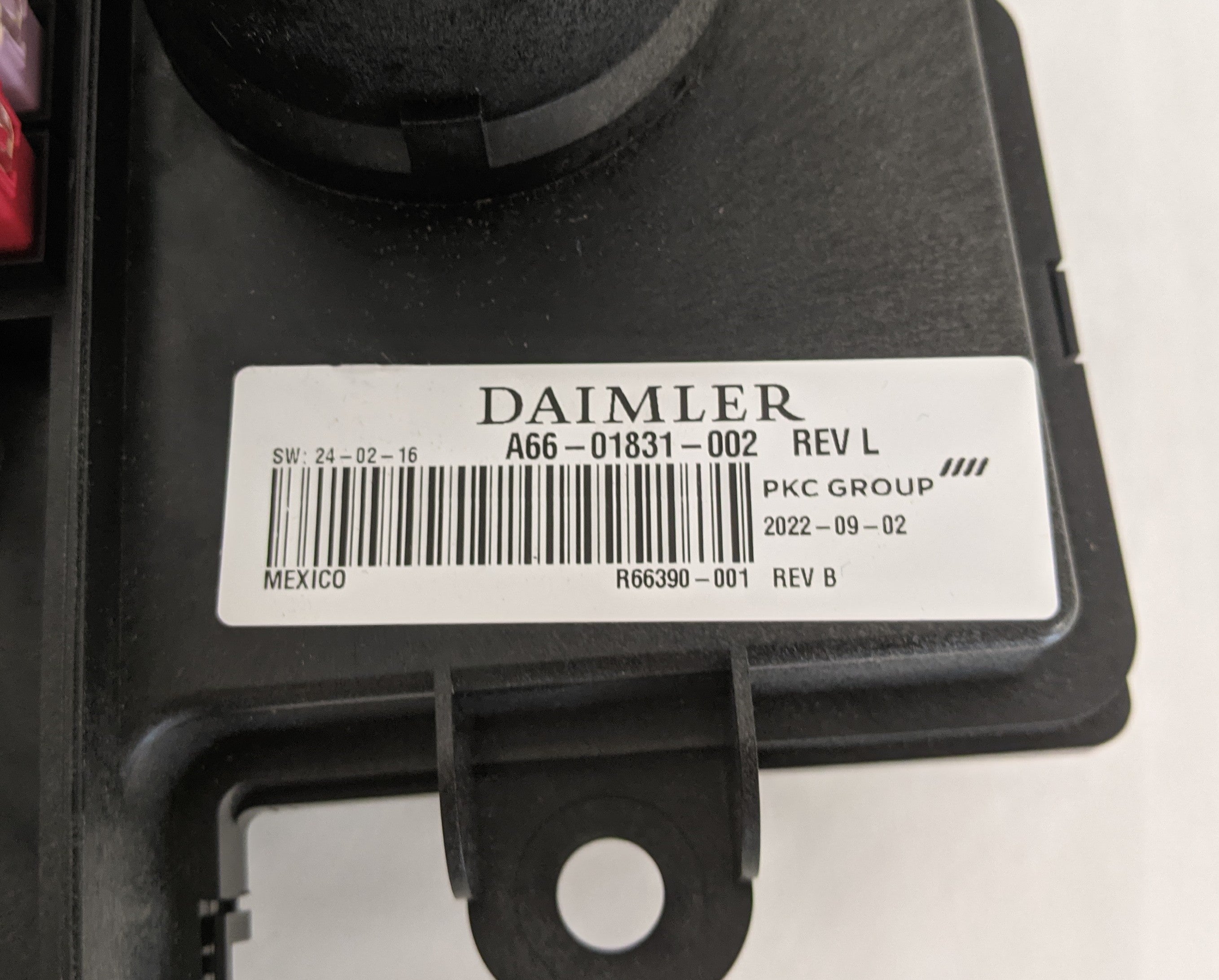 Daimler Blade Battery Cable Access Module - A66-01831-002 - New