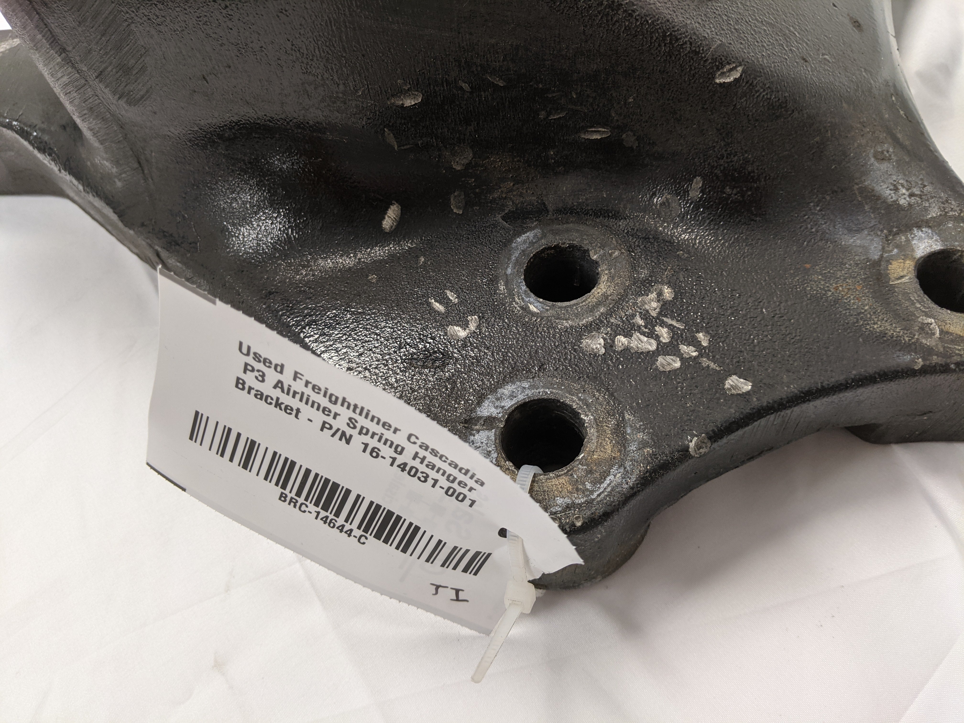 Used Freightliner Cascadia P3 Airliner Spring Hanger Bracket - P/N 16-14031-001