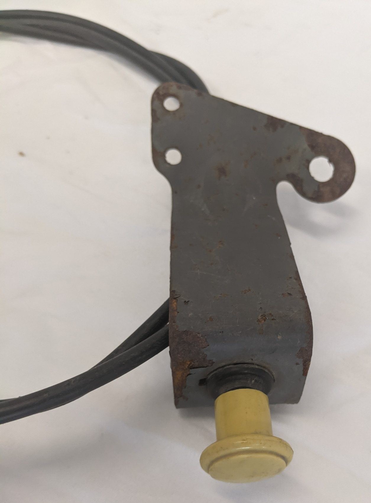 Freightliner LH 70" Baggage Door Latch Release Cable - 18-36151-000