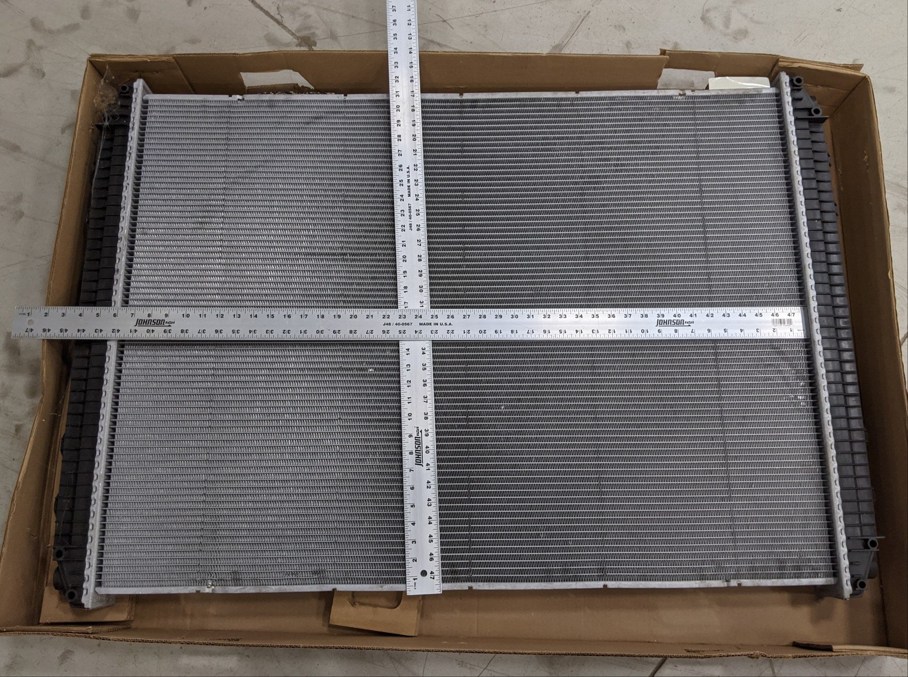 Freightliner Columbia  Radiator BHT98476, A0519870001 (4023572430934)