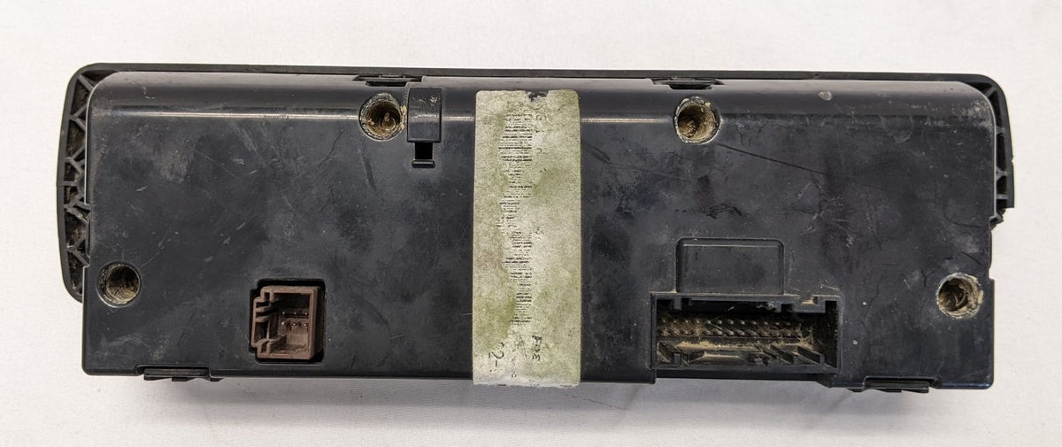 Damaged Freightliner Cascadia HVAC Control A22-60645-100 No Aux